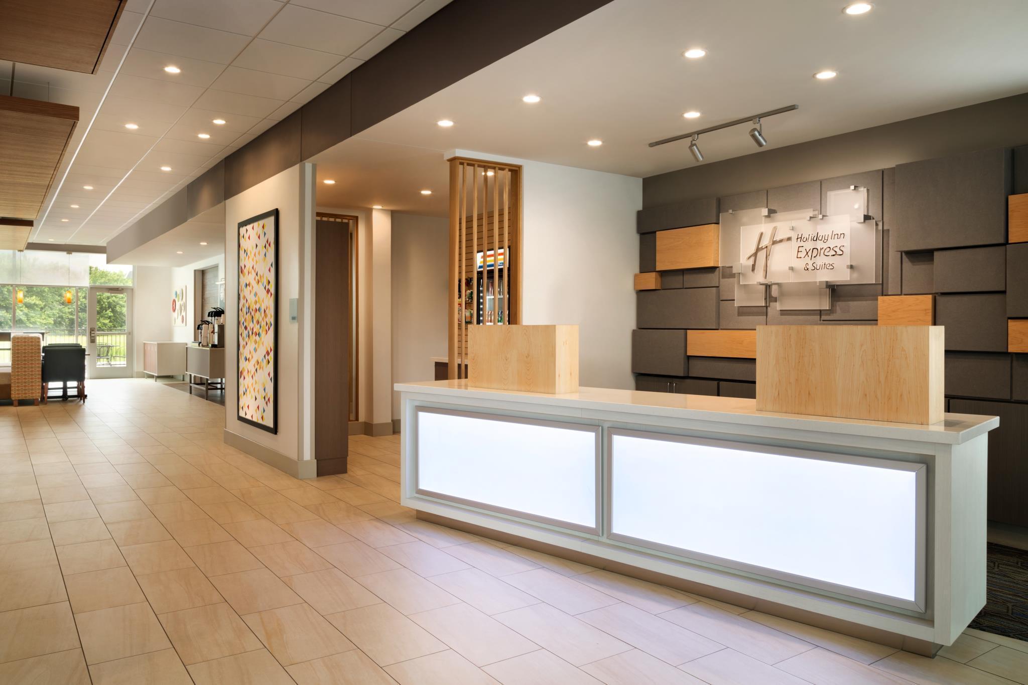 Holiday Inn Express & Suites Macon North By Ihg Exterior photo